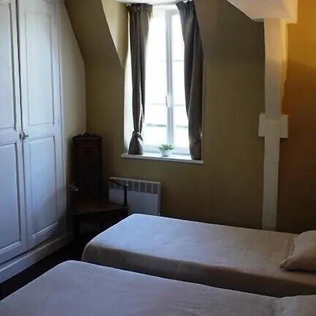 Francois D'o Hotel 2*