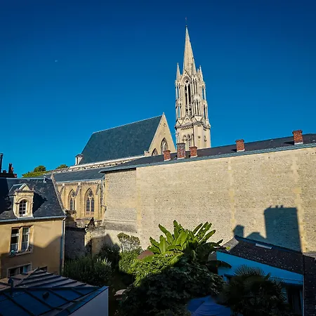 Francois D'o Hotel 2*